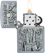 Load image into Gallery viewer, Zippo Saloon Skull Emblem Street Chrome Pocket Lighter
